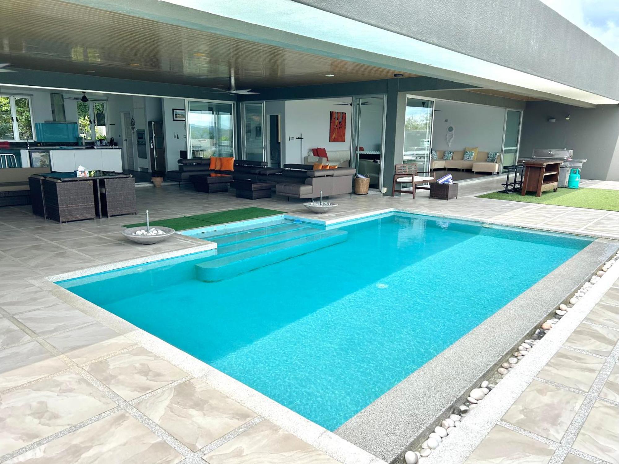 Aroha Seaview Villa - Private Pool - Pantai Cenang  Exterior foto