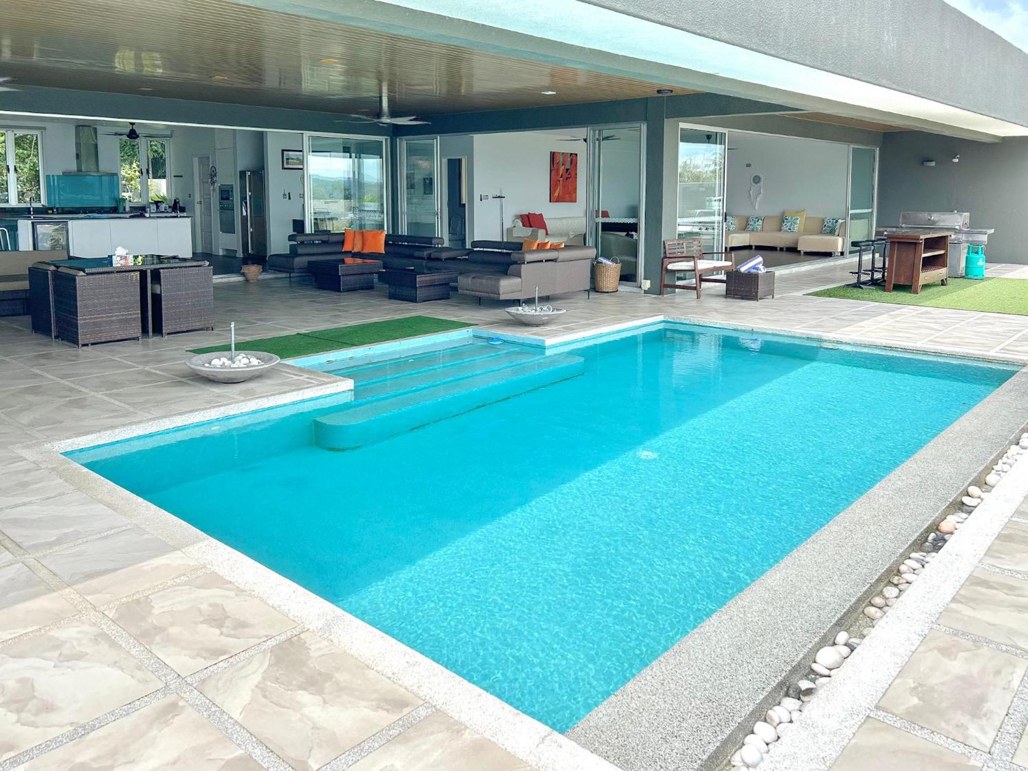 Aroha Seaview Villa - Private Pool - Pantai Cenang  Exterior foto